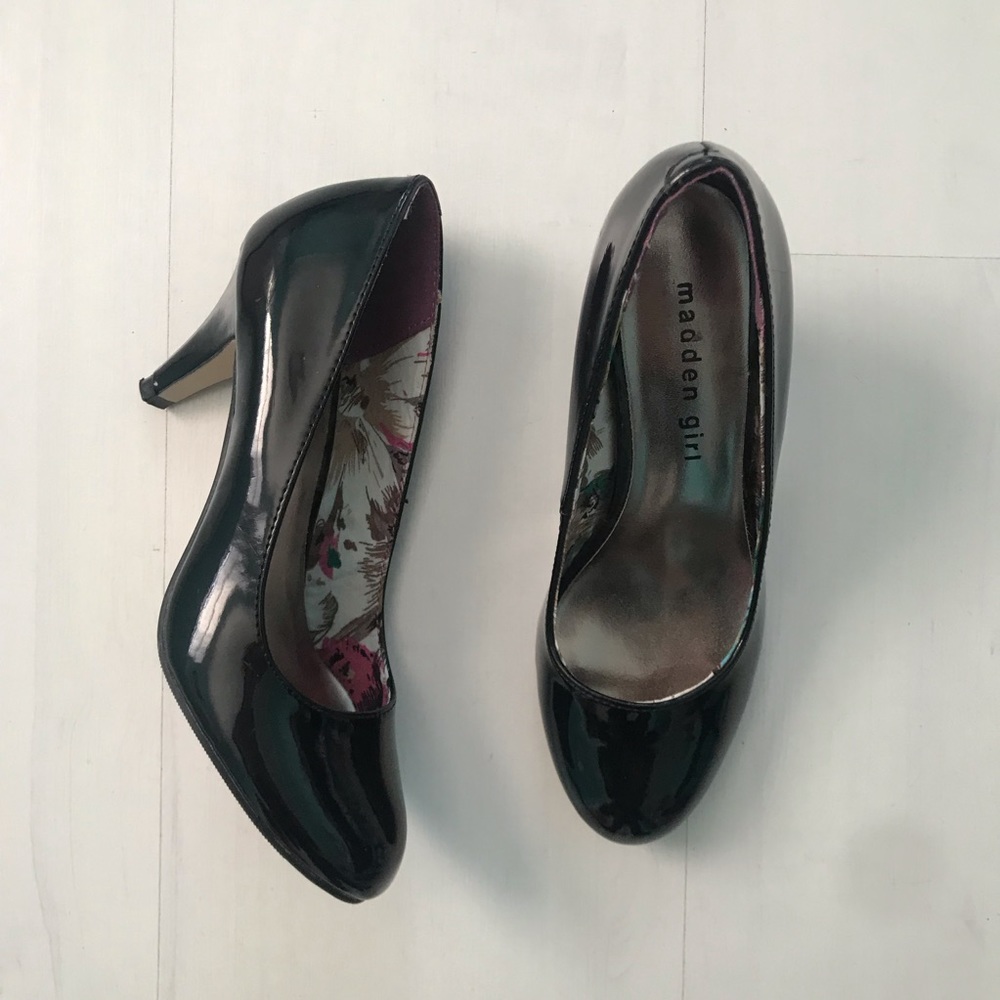 Madden Girl | Black Round Toe Heels